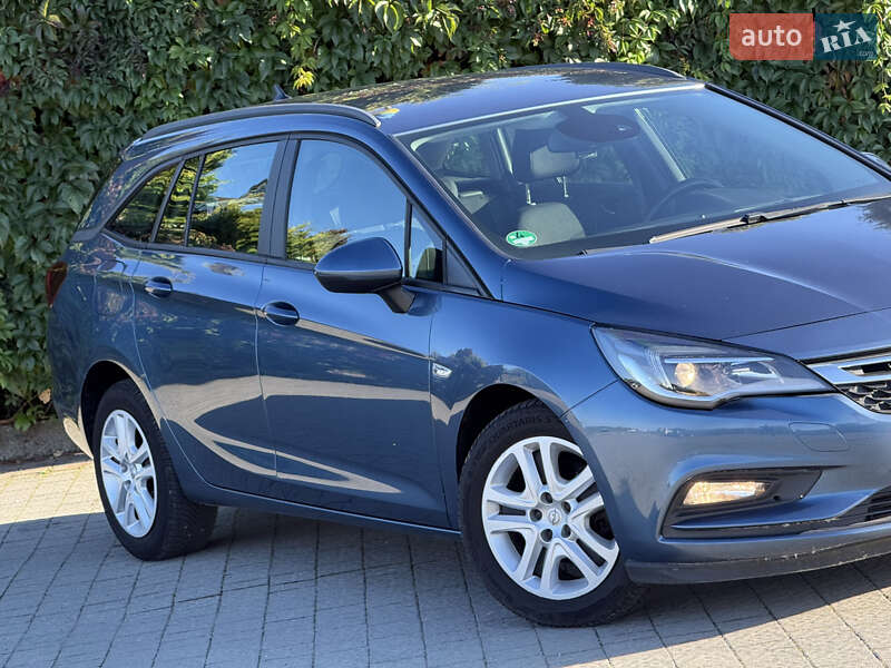 Универсал Opel Astra 2017 в Стрые