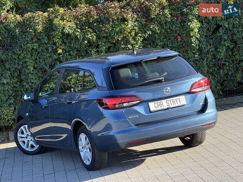 Универсал Opel Astra 2017 в Стрые