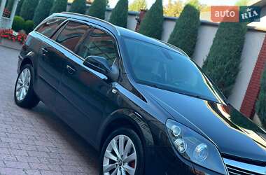 Универсал Opel Astra 2010 в 
