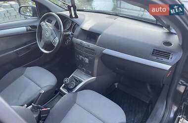 Универсал Opel Astra 2005 в 