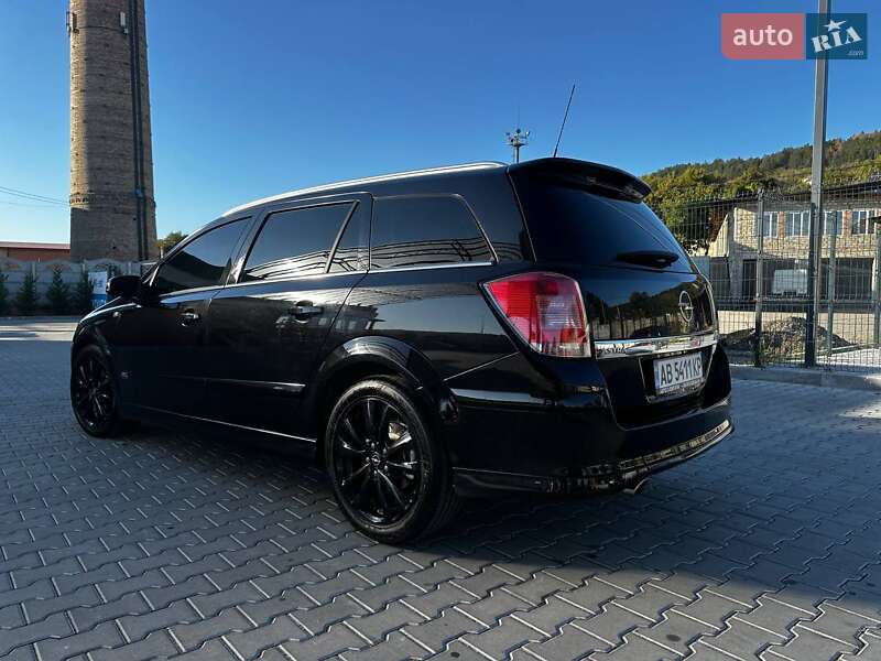 Универсал Opel Astra 2009 в Могилев-Подольске