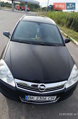 Универсал Opel Astra 2008 в Сарнах