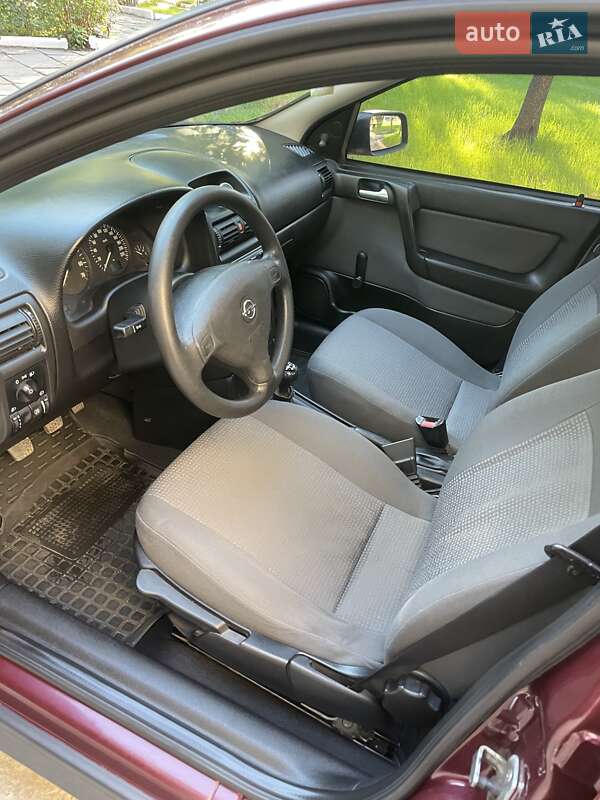 Седан Opel Astra 2007 в Днепре