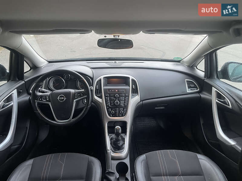 Универсал Opel Astra 2013 в Ковеле