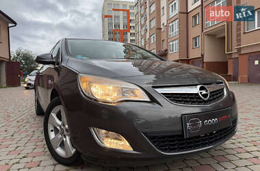 Хэтчбек Opel Astra 2010 в Ивано-Франковске