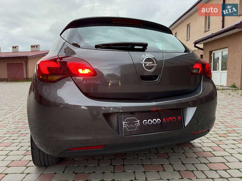 Хэтчбек Opel Astra 2010 в Ивано-Франковске
