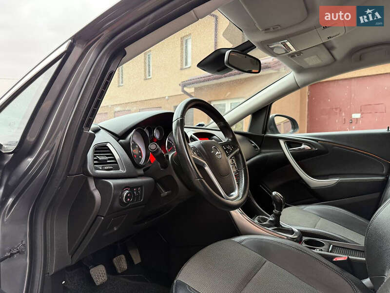 Хэтчбек Opel Astra 2010 в Ивано-Франковске