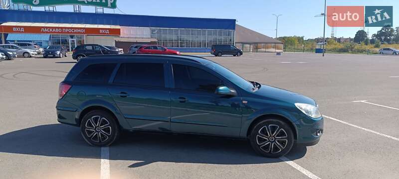 Универсал Opel Astra 2007 в Млинове