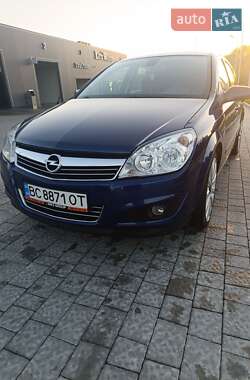 Хетчбек Opel Astra 2008 в Львові