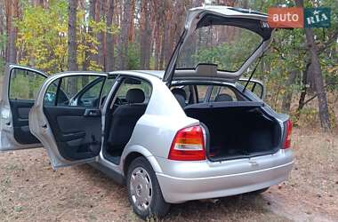 Хэтчбек Opel Astra 2007 в 
