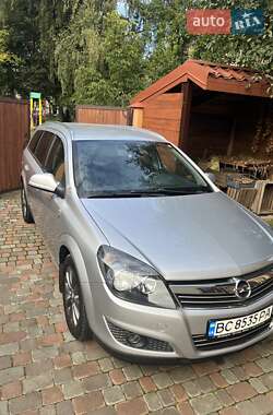 Opel Astra 2010