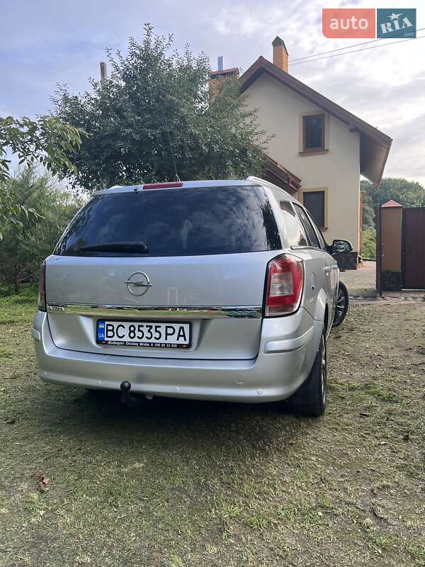 Универсал Opel Astra 2010 в Львове фото 7 Универсал Opel Astra 2010 в Львове
