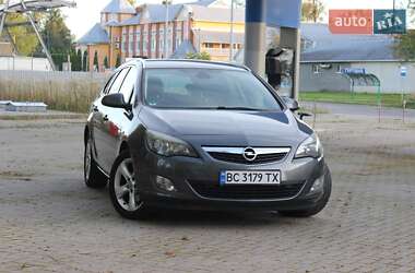 Универсал Opel Astra 2011 в 