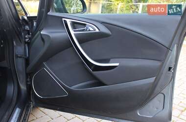 Универсал Opel Astra 2011 в 