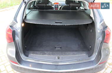 Универсал Opel Astra 2011 в 