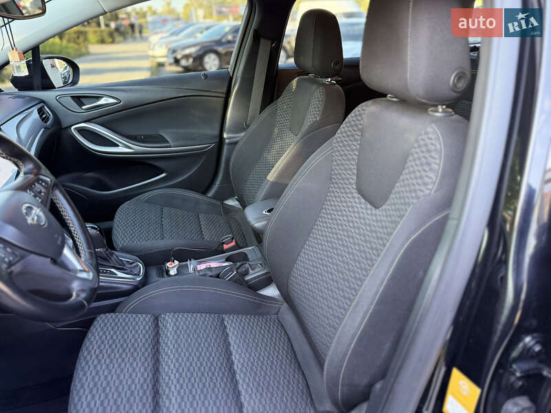 Универсал Opel Astra 2017 в Днепре