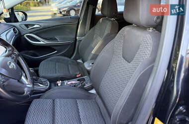 Универсал Opel Astra 2017 в 
