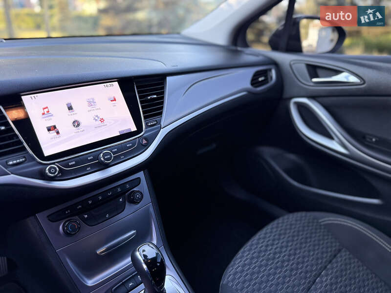 Универсал Opel Astra 2017 в Днепре