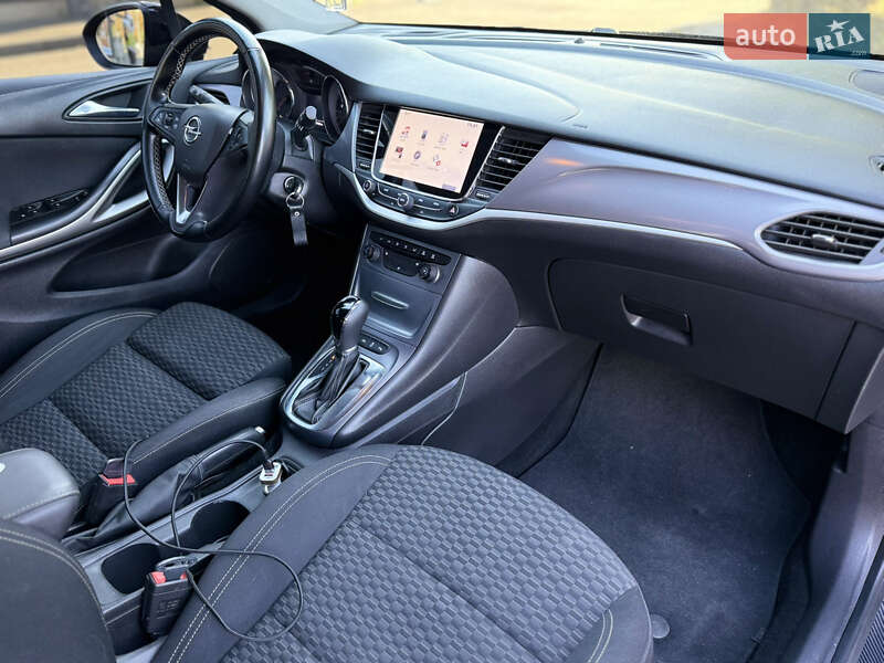 Универсал Opel Astra 2017 в Днепре