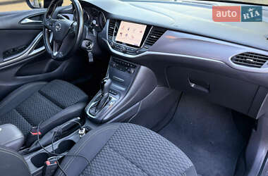 Универсал Opel Astra 2017 в 