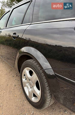 Универсал Opel Astra 2009 в 