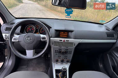 Универсал Opel Astra 2009 в 