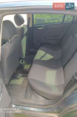 Седан Opel Astra 2004 в 