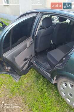 Седан Opel Astra 2004 в 