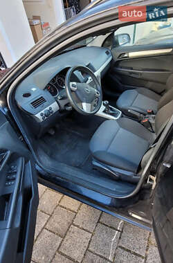 Универсал Opel Astra 2007 в 