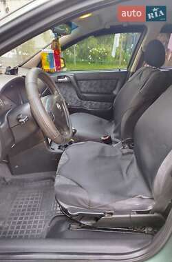 Хэтчбек Opel Astra 1999 в 