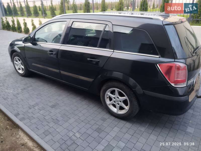 Универсал Opel Astra 2004 в 