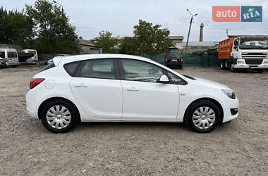 Хэтчбек Opel Astra 2014 в 