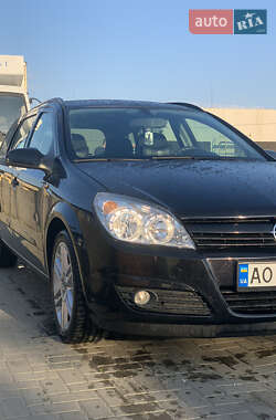 Универсал Opel Astra 2005 в 