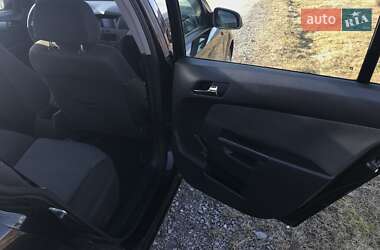 Универсал Opel Astra 2005 в 