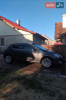 Opel Astra 2011
