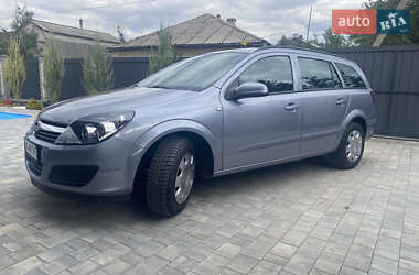 Универсал Opel Astra 2006 в Ямполе
