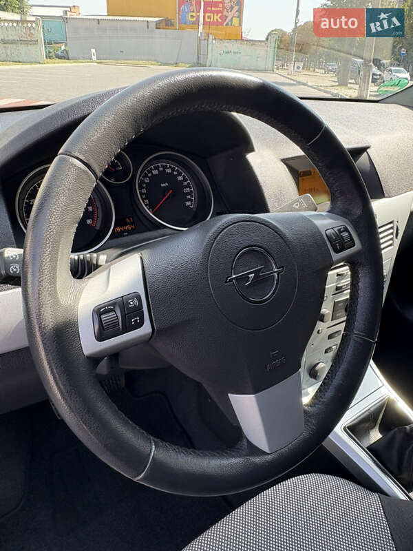 Универсал Opel Astra 2010 в Белой Церкви