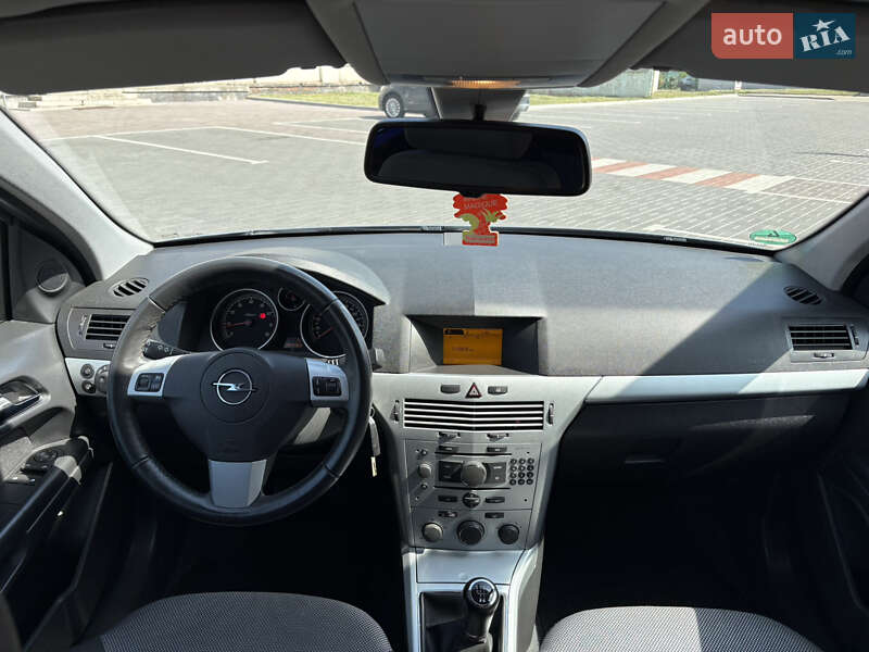 Универсал Opel Astra 2010 в Белой Церкви