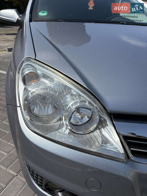 Универсал Opel Astra 2010 в Белой Церкви