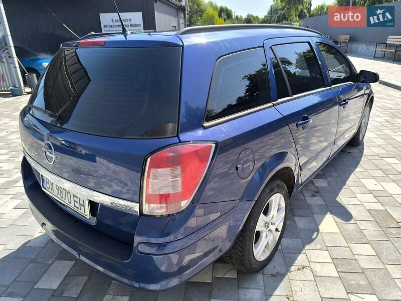 Универсал Opel Astra 2009 в Шепетовке