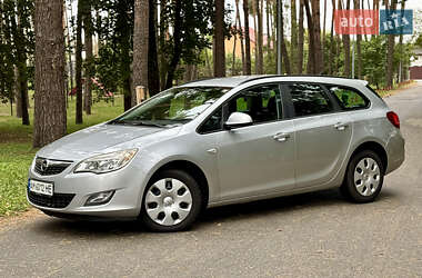 Универсал Opel Astra 2012 в 