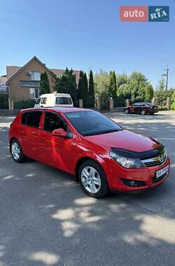 Хэтчбек Opel Astra 2011 в Прилуках