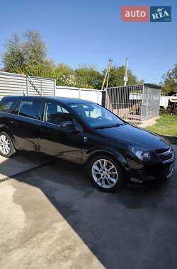 Универсал Opel Astra 2010 в 