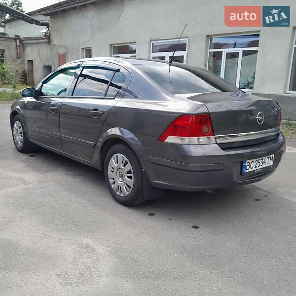 Седан Opel Astra 2008 в Трускавце