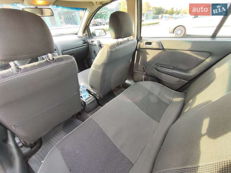 Седан Opel Astra 2001 в Киеве