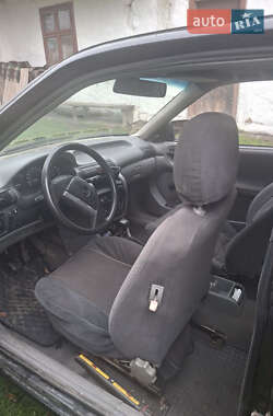 Хэтчбек Opel Astra 1992 в 
