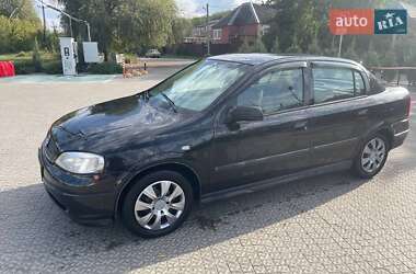 Седан Opel Astra 2008 в  фото 4 Седан Opel Astra 2008 в