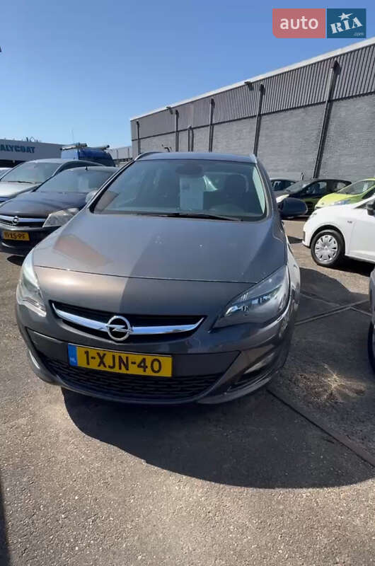 Универсал Opel Astra 2014 в Киеве фото Универсал Opel Astra 2014 в Киеве