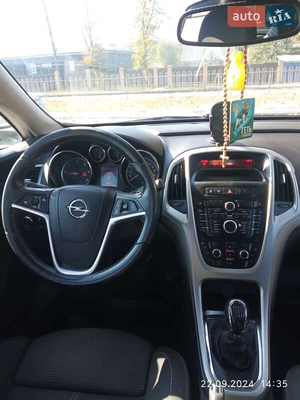 Универсал Opel Astra 2011 в Виннице