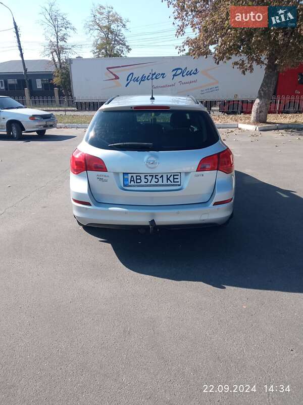 Универсал Opel Astra 2011 в Виннице